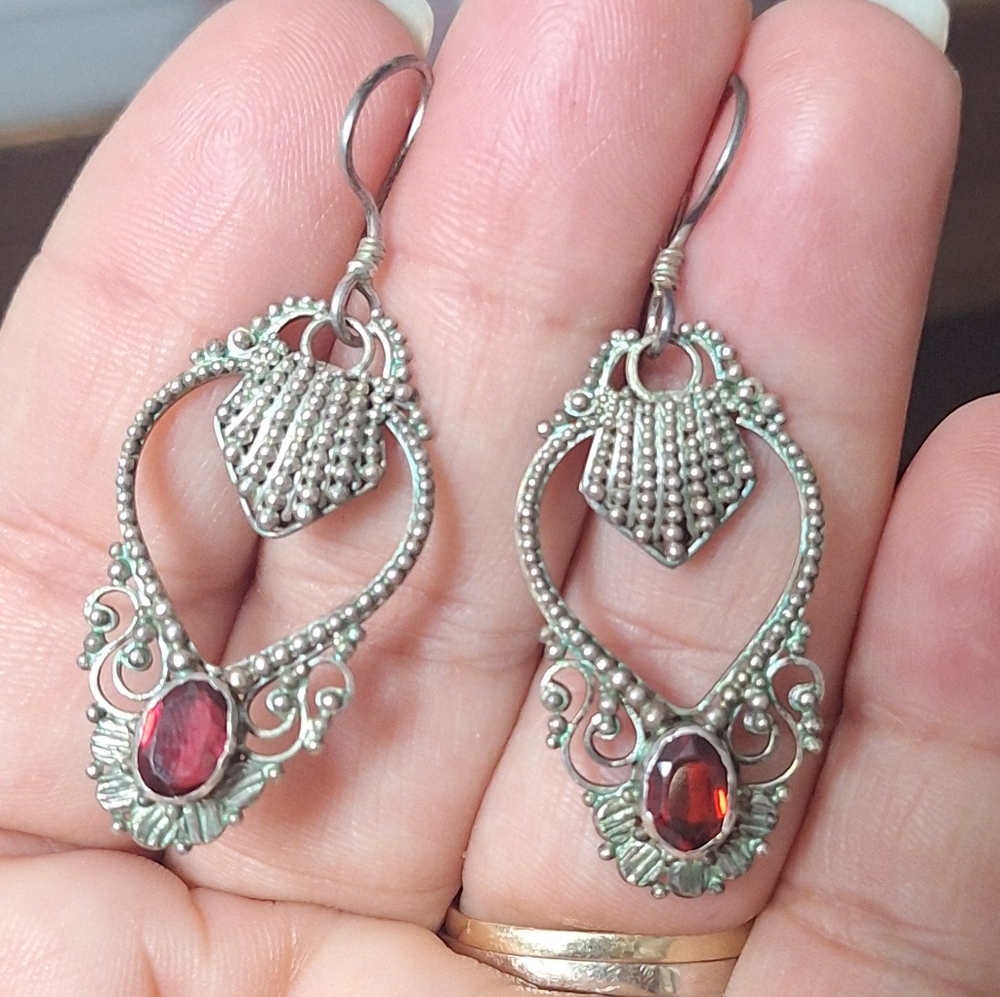 RARE Vintage Garnet Dangle Earrings